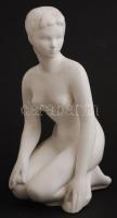 Ülő nő, mázas porcelán, festetlen, jelzés nélkül, apró kopásnyomokkal, m: 22,5 cm