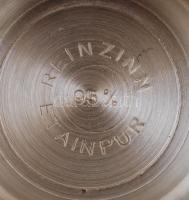 Életképes jelenetekkel díszített ón pohár, jelzett, hibátlan, d: 6,5 cm