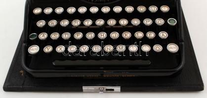 cca 1935 Continental írógép, eredeti tokban Esztétikailag, műszakilag megkímélt állapotban