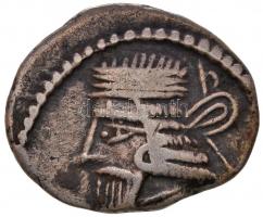 Párthus Birodalom / Ekbatána / Kr. u. 51-78. I. Vologaészész Drachma Ag (3,48g) T:2- Parthian Empire / Ecbatana / 51-78. AD Vologases Drachm Ag (3,48g) C:VF Sellwood 71.1