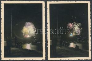 cca 1935 Budapesti tűzijáték, a Gellért hegyen Nagy-Magyarországot ábrázoló, irredenta dísszel. 2 db kézzel színezett fotó 6x9 cm