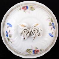 Hollóházi virágmintás porcelán bonbonier, matricás, jelzett, apró kopásnyomokkal, m: 13,5 cm