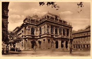 Budapest VI. Magyar királyi Operaház, Opera kávéház, csendőr, automobile