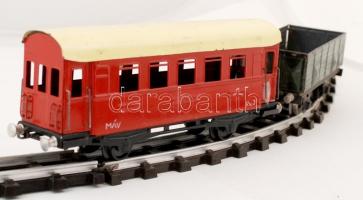 Pévé (PV,Pénzverdei) Előre hiányos vasút készlet, 2 db trafóval, 17 db kanyarodó sínnel, 18 db egyen...