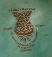Azouz Kharraz díszkancsó, kézzel festett, jelzett, hibátlan, m:41 cm