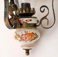 Nagyméretű kovácsoltvas csillár, virágmotívumos, máz alatt repesztett, kézzel festett, jelzés nélkül...