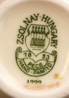 Zsolnay,virág mintás pálinkás készlet, 4 pohár, 1 tálca, kézzel festett, jelzett, hibátlan, m:6cm