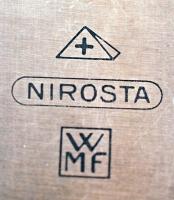 Ezüstözött étkészlet: 1 db merőkanál, 1 db tortalapát, 1 db nagy kanál, 1 db mártásos kanál, 6 db vi...