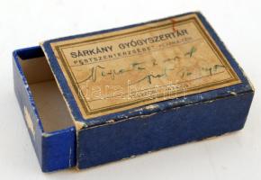 cca 1930 Sárkány Gyógyszertár Pestszenterzsébet papír doboz, 6,5x4,5x1cm