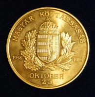 1989. 1956-os emlékérem extrém nagyméretű, aranyozott Br. Szign:B.Gy. T:1 díszdobozban