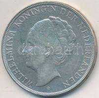Hollandia 1932. 2 1/2G Ag "Wilhelmina" T:2
Netherlands 1932. 2 1/2 Gulden Ag "Wilhelm...