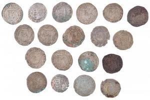 19db vegyes magyar denár tétel, közte I. Ferdinánd, II. Miksa, II. Rudolf és II. Mátyás denárjaival ...