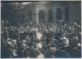 1914 Pósa Lajos (1850-1914) a magyar gyermekirodalom klasszikusa, dalszerző temetése, a halottat Petri Elek búcsúztatta, hátoldalon feliratozva, 16x11 cm