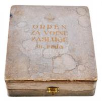 Jugoszlávia 1951. "Katonai Érdemrend 3. Osztálya ezüst kardokkal, ritka 6 fáklyás típus" j...