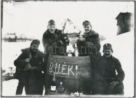 cca 1914-1918 Katonafotók, 4 db korabeli üvegnegatívokról készült későbbi nagyítás, 13x18 cm