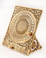 Dekoratív réz asztali öröknaptár, jelölő pöcökkel, m: 13 cm