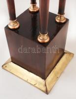 cca 1900 Szecessziós szobortartó, mahagóni furnér fenyő alapon, réz díszítés, 99x19x19cm