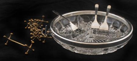 Háromrekeszes üveges asztali kínáló, 3 db desszertvilla, 6 db réz késbak