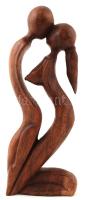 Ifjú pár, modern fa szobor, m: 30 cm