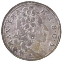 Német Államok / Bajorország 1713. 3kr Ag "II. Miksa Emánuel" (1,22g) T:2- German States / Bavaria 1713. 3 Kreuzer Ag "Maximilian II Emanuel" (1,22g) C:VF Krause KM#383