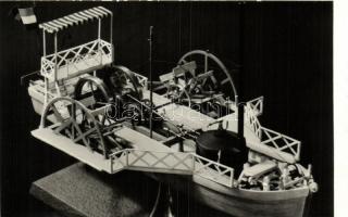 Használatlan vasutas / repülős / hajós képeslapok és történeti lapok a Közlekedési Múzeum kiadásában...