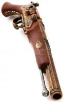 18. századi tengerésztiszti pisztoly, replika, h: 39 cm /

18th century naval officer pistol, replic...