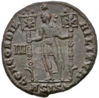 Római Birodalom / Siscia / Constantius Gallus 350-351. Follis Cu (4,58g) T:2- ph.
Roman Empire / Sis...