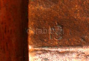 Nagy István János (1938-): Szerelmesek. Bronz falikép, jelzett, fa lemezre ragasztva, 23×12 cm