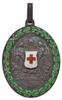 1914. A Vörös Kereszt Ezüst Díszérme hadidíszítménnyel jelzett zománcozott Ag kitüntetés mellszalag nélkül T:2 Hungary 1914. Red Cross, Silver Medal of Honour with a war decoration enamelled and hallmarked Ag decoration without ribbon C:XF NMK 285.