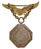 1898. "A Sportvilág Verseny Díja / II. díj 1898. IV. 24." jelzett Ag díjérem, sas formájú ...