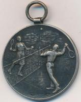 1932. Jelzett Ag tenisz díjérem füllel. Szign.: Berán, Scheid G. A. ezüstárú és fémgyár (13,07/0.800...