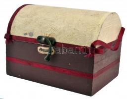 Vegyes magyar és külföldi fémpénz tétel 970g-os súlyban, közte eurócentek is, sérült faládikában T:v...