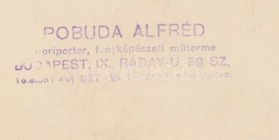 cca 1925 Pobuda Alfréd (1876-1942): Csoportkép a Városligetben játszó hoki csapatokról, 12x17 cm