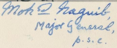 Muhammad Nagíb (1901-1984) az Egyiptomi Köztársaság első elnökének (1953-1954) aláírása őt ábrázoló ...