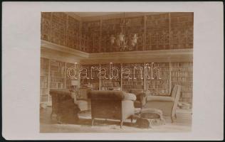 cca 1910 Régi könyvtárszoba, fotólap, 9x14 cm