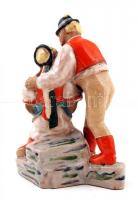 Szécsi Jolán: Lakodalmas pár, kézzel festett, mázas kerámia, jelzett, ragasztott fej, m:22 cm, h:15 ...