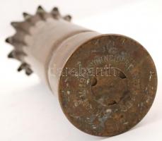 Ágyúhüvelyből készített váza, alján "1907 Schneider Canet" felirattal, réz, m:26,5 cm