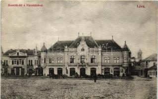 Léva, Kossuth tér, városháza, népbank, Lang központi kávéháza, Kovács Sándor üzlete, Schulcz Ignác kiadása / square, town hall, bank, cafe, shops (r)