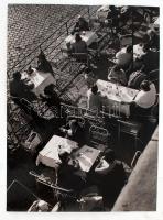 cca 1955 Dezső Pál: Vasárnap délután, feliratozott vintage fotóművészeti alkotás, 40x30 cm