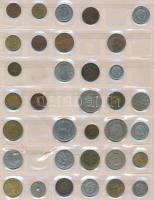 241db-os magyar és külföldi fémpénz gyűjtemény érmetartó albumban, benne római érmék, krajcárok, job...