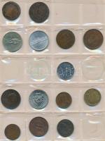 241db-os magyar és külföldi fémpénz gyűjtemény érmetartó albumban, benne római érmék, krajcárok, job...