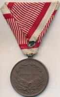 1917. "Bronz Vitézségi Érem IV. Károly / Fortitudini" Br kitüntetés mellszalaggal. Szign: ...