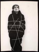 cca 1975 Stekovics János: Benes József festőművész, feliratozott vintage fotóművészeti alkotás, 40x30 cm