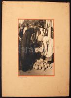 cca 1935 Thöresz Dezső (1902-1963):  Dinnye vásár a békéscsabai piacon, aláírt vintage fotóművészeti alkotás, 29x23 cm, karton 50x44 cm
