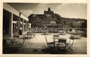 Trencsén, vár, étterem / castle, restaurant, photo