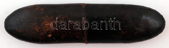 Régi, dioptriás szemüveg, jelzés nélkül,kopottas bőrtokban