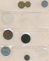 91db-os vegyes fémpénz gyűjtemény érmetartó albumban, benne indiai, izraeli, német replikákkal, érde...