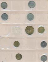 91db-os vegyes fémpénz gyűjtemény érmetartó albumban, benne indiai, izraeli, német replikákkal, érde...
