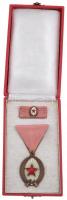 1964. "Munka Érdemrend" bronz fokozata, zománcozott Br kitüntetés mellszalagon, miniatűrre...