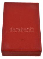 1954. "Munka Érdemérem" zománcozott Br kitüntetés mellszalagon, szalagsávval és miniatűrre...